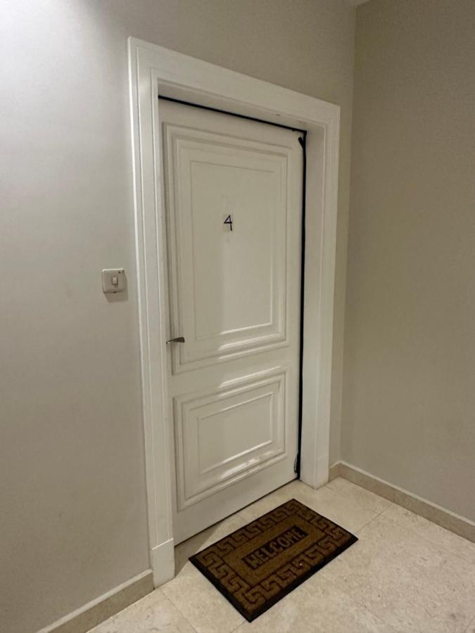شقة في الملقى 3 غرف نوم وصالة ومجلس Apartment