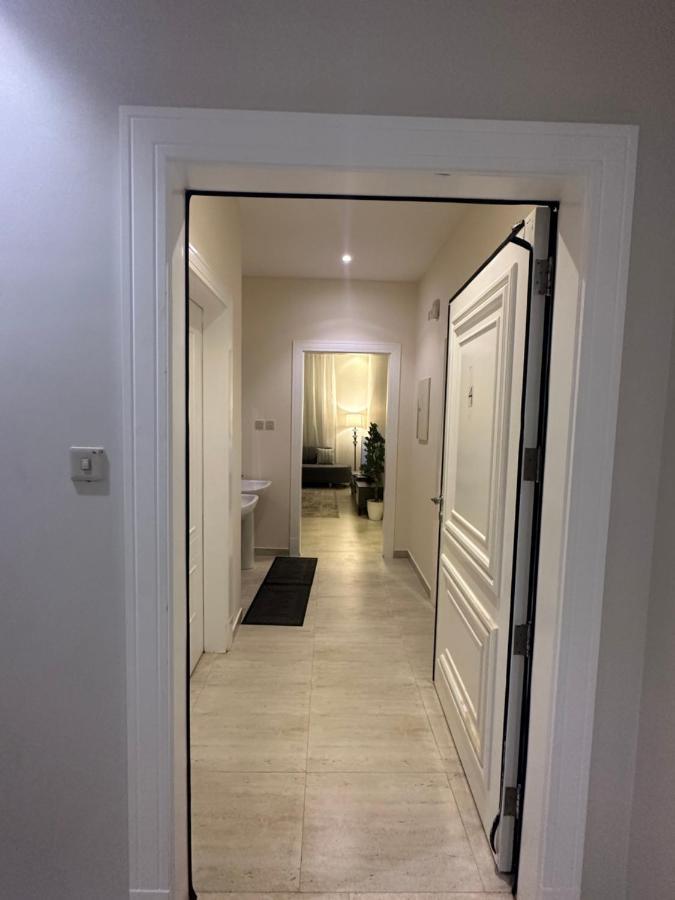 Apartment شقة في الملقى 3 غرف نوم وصالة ومجلس *